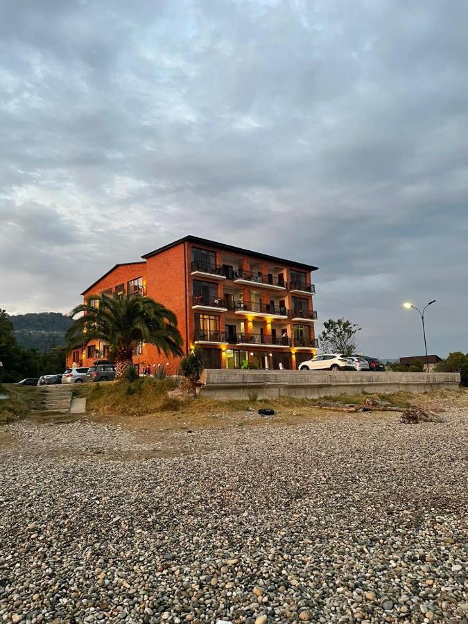 Leon New Athos Exterior photo
